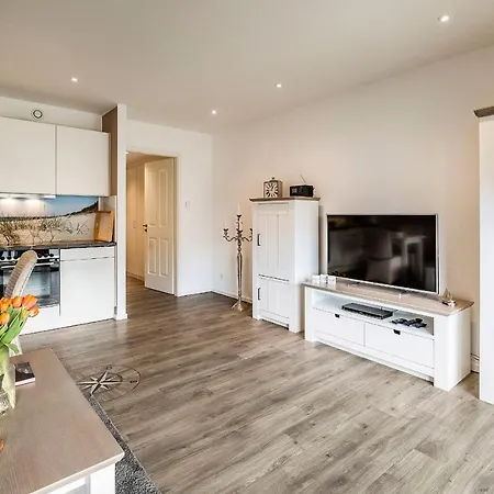 Haus Strandlaeufer 1 3 Buesumer Sprotte Appartement *